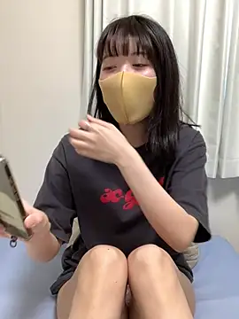 minami room online show from May 11, 7:32 am