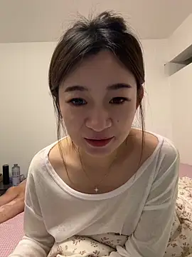 Snapshot of Xiaojuzi- chatting on May 31, 1:28 pm Xiaojuzi- online show from May 31, 1:28 pm
