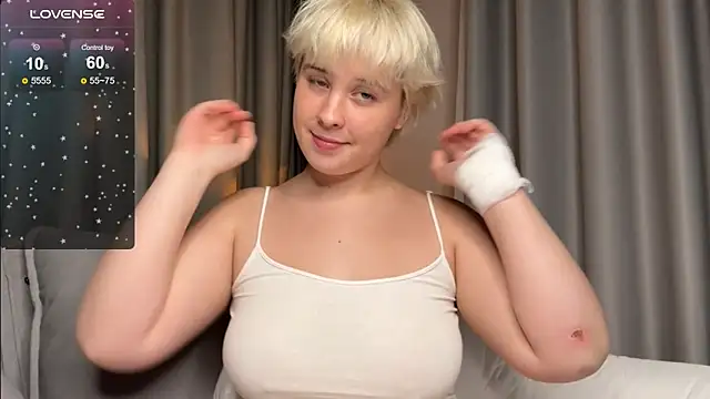 EvaSuunny online show from April 14, 6:13 pm