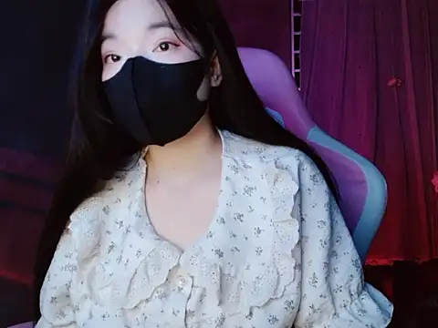 Snapshot of -Tamy- chatting on February 24, 3:35 pm -Tamy- online show from February 24, 3:35 pm