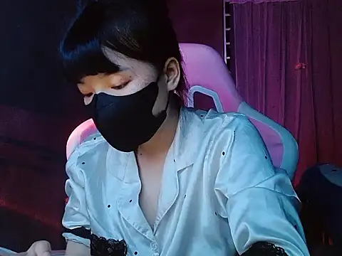 Snapshot of -Tamy- chatting on February 28, 3:11 pm -Tamy- online show from February 28, 3:11 pm