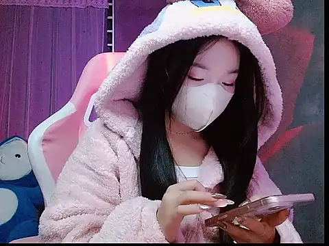 -Tamy- online show from January 9, 2:24 pm