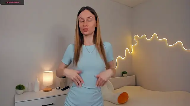 Kirawithvibe online show from May 29, 2:39 am