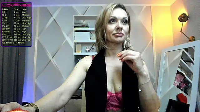 Monika-peach online show from June 19, 9:20 pm