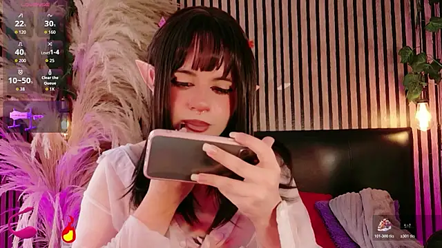 Hiddenhotcake online show from May 9, 6:55 pm
