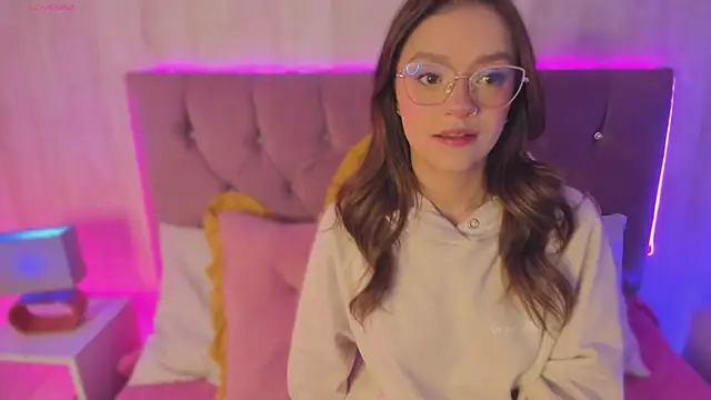 alyy cut3 online show from February 10, 1:21 pm