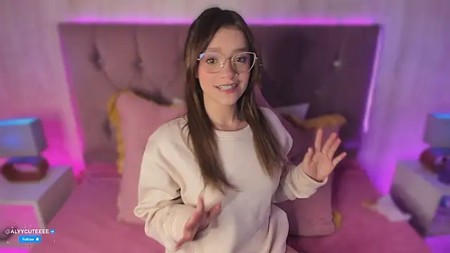 alyy cut3 online show from February 17, 2:03 pm