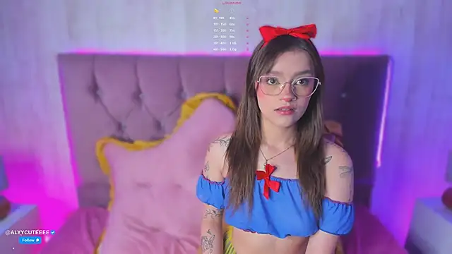 alyy cut3 online show from February 25, 8:08 pm