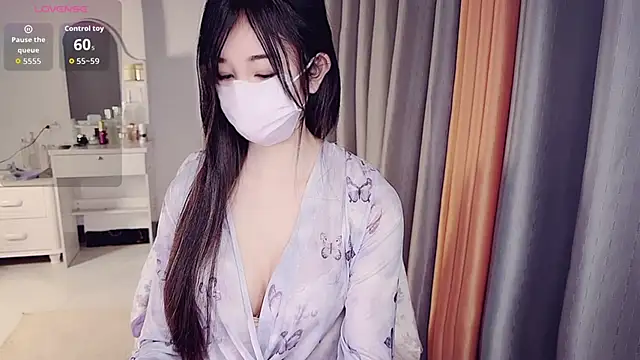 NolanMia online show from March 7, 12:17 am