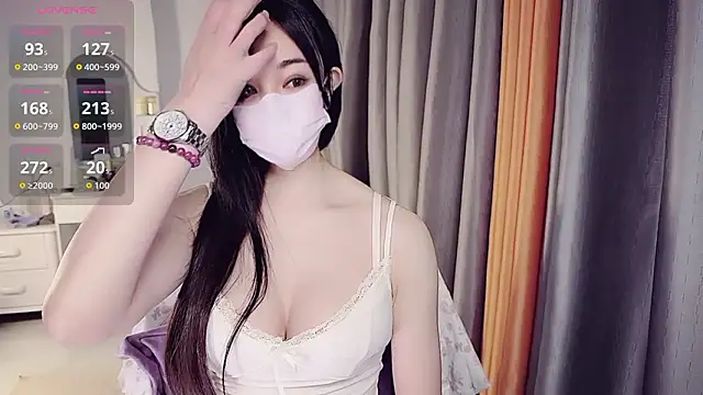 NolanMia online show from March 6, 12:16 am