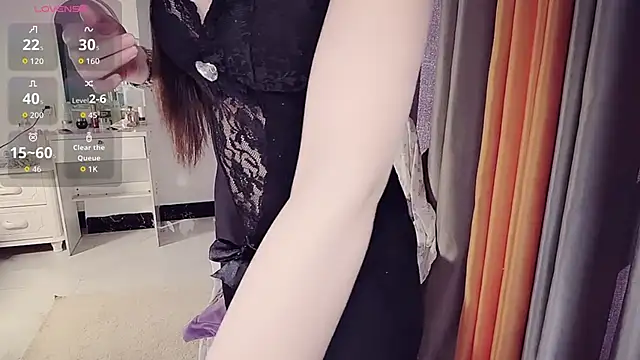 NolanMia online show from April 1, 12:35 am