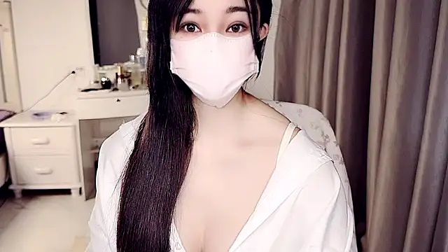 NolanMia online show from April 16, 12:22 am