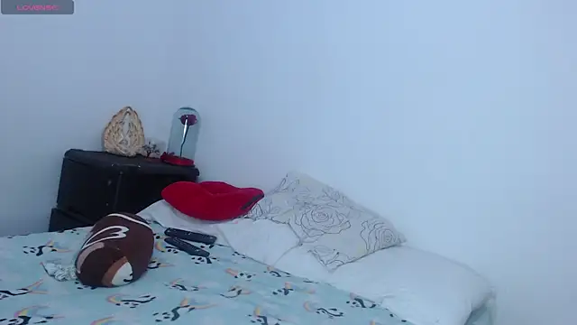 AuraFuego online show from June 10, 11:50 pm