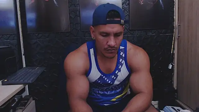 Snapshot of viktor_herrera chatting on May 25, 4:17 pm viktor herrera online show from May 25, 4:17 pm