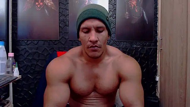 viktor herrera online show from February 19, 6:38 pm