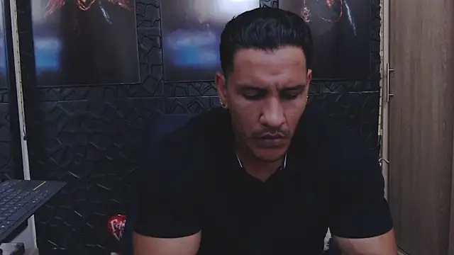Snapshot of viktor_herrera chatting on May 10, 5:00 am viktor herrera online show from May 10, 5:00 am
