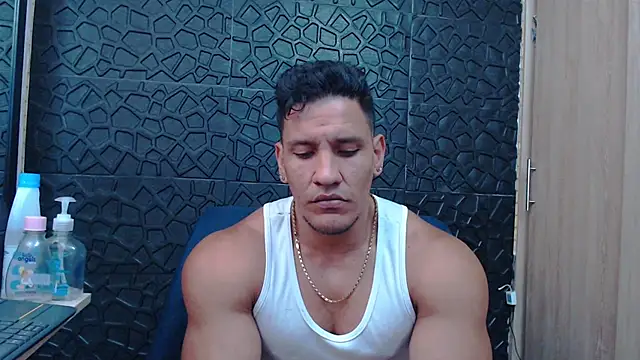 viktor herrera online show from February 10, 4:28 pm