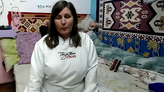 Adelinemilf online show from February 10, 10:25 am