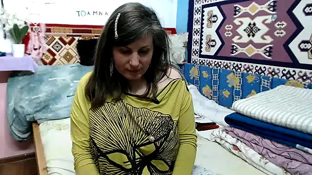 Adelinemilf online show from March 13, 12:43 pm