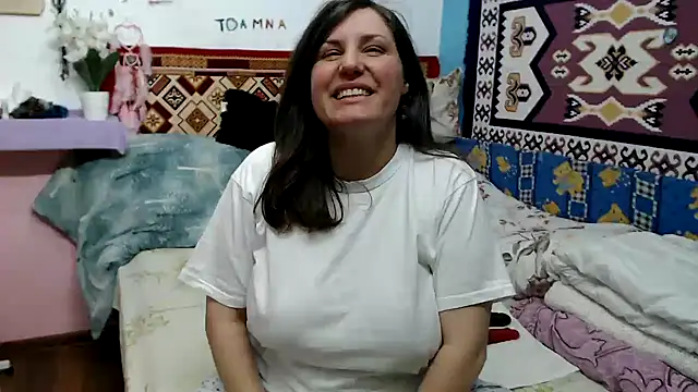 Adelinemilf online show from March 23, 1:00 pm