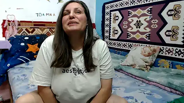 Snapshot of Adelinemilf chatting on July 10, 3:01 pm Adelinemilf online show from July 10, 3:01 pm