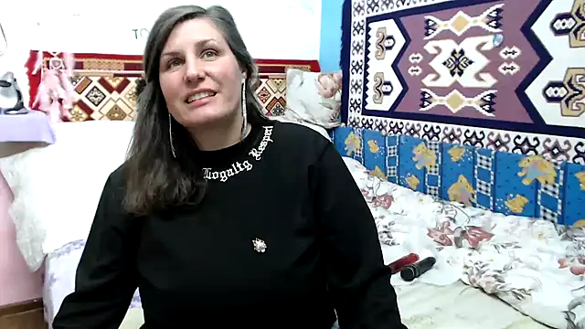 Adelinemilf online show from March 25, 12:15 pm