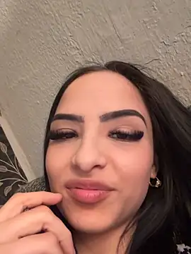 Evelin199 online show from April 8, 3:02 pm