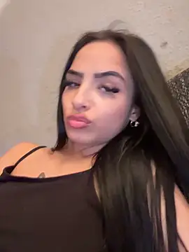 Evelin199 online show from April 16, 9:39 pm