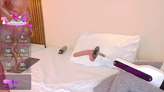 Snapshot of mia_gold_ chatting on May 2, 7:08 pm mia gold online show from May 2, 7:08 pm