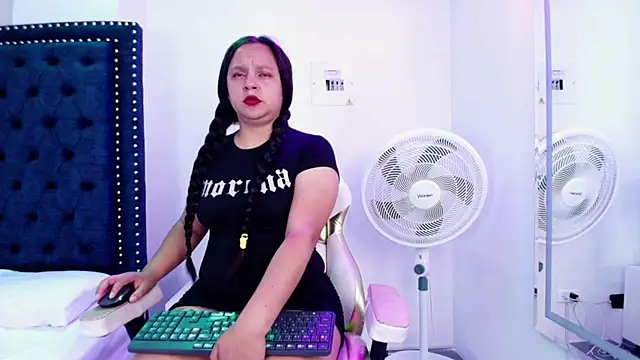 Alicia smiith online show from January 10, 11:38 am