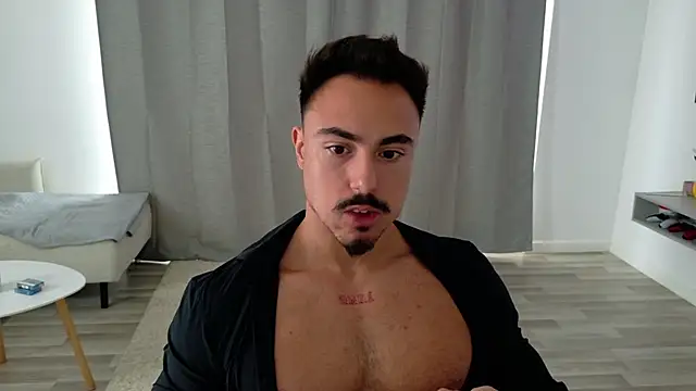 Snapshot of Master_Lukas chatting on May 21, 12:13 pm Master Lukas online show from May 21, 12:13 pm