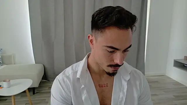 Snapshot of Master_Lukas chatting on May 7, 12:08 pm Master Lukas online show from May 7, 12:08 pm