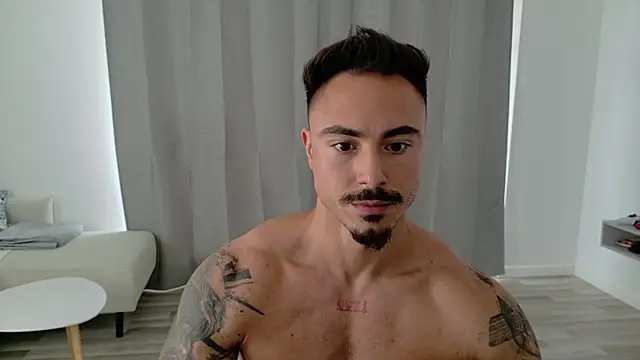 Snapshot of Master_Lukas chatting on May 3, 11:47 am Master Lukas online show from May 3, 11:47 am