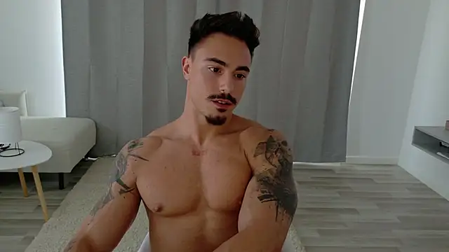 Snapshot of Master_Lukas chatting on May 11, 2:45 pm Master Lukas online show from May 11, 2:45 pm