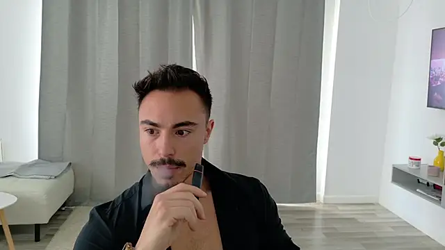 Snapshot of Master_Lukas chatting on May 14, 9:39 am Master Lukas online show from May 14, 9:39 am