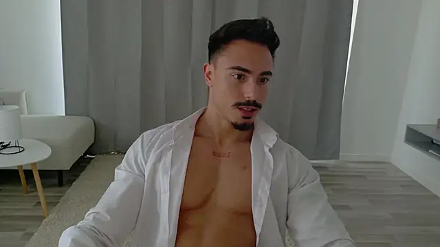 Snapshot of Master_Lukas chatting on May 11, 1:56 pm Master Lukas online show from May 11, 1:56 pm