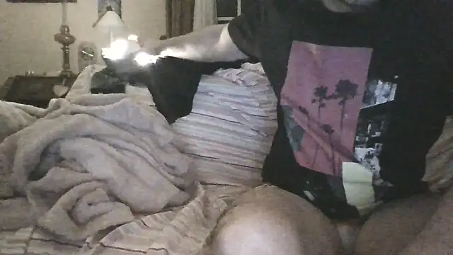 Snapshot of polo48725 chatting on March 3, 1:45 am polo48725 online show from March 3, 1:45 am