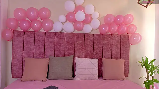 Mayleeth online show from March 18, 2:41 pm