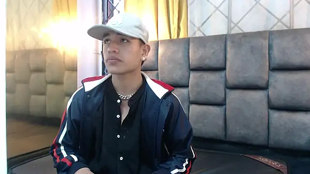 Maik Russo online show from February 7, 11:29 am