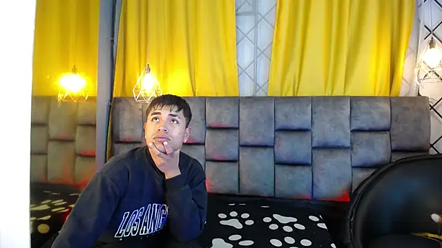 Maik Russo online show from March 28, 11:00 am