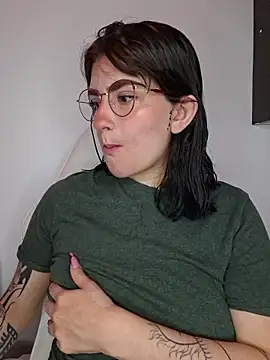 kuritto  online show from February 10, 2:10 am