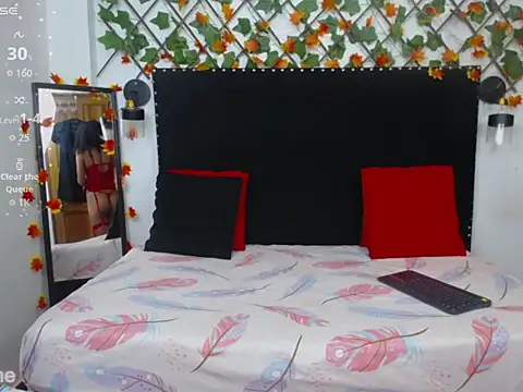 vsamanthaper1 online show from March 7, 8:03 pm