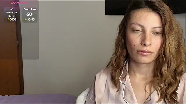 Sweet moon v  online show from March 27, 4:54 am