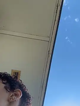 jojosbizarrelyf online show from March 31, 3:47 pm