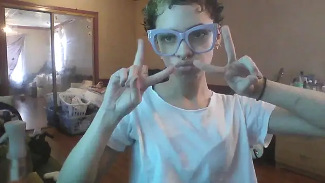 jojosbizarrelyf online show from January 6, 6:45 pm