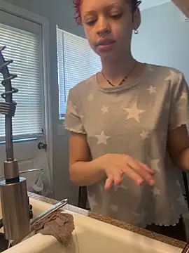 jojosbizarrelyf online show from April 4, 3:29 pm