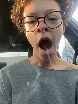 jojosbizarrelyf online show from March 13, 2:00 pm