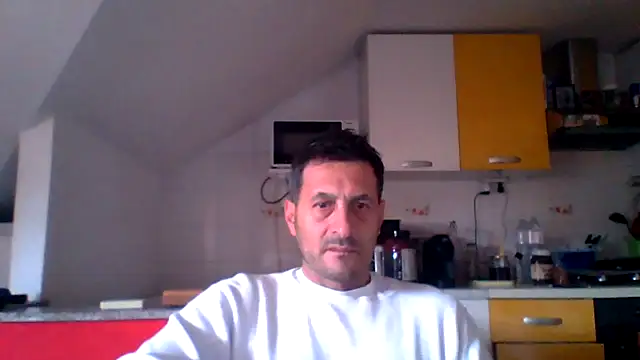 Snapshot of colosone chatting on October 18, 9:11 am colosone online show from October 18, 9:11 am