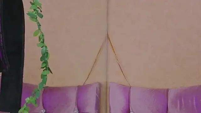 Missy 22  online show from March 24, 1:22 pm