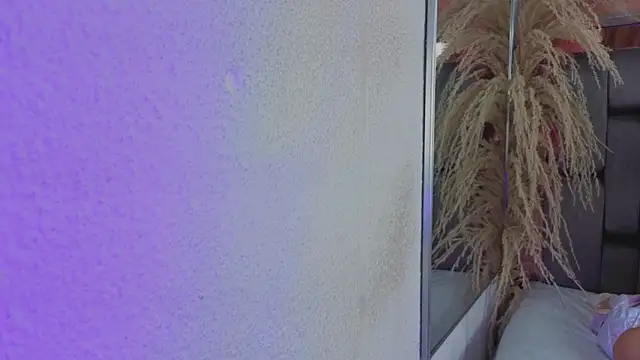 Missy 22  online show from March 15, 1:18 pm